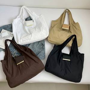 BESTELLA Nylon di <span class=keywords><strong>grande</strong></span> capacità portatile stile Vintage Shopping <span class=keywords><strong>borsa</strong></span> <span class=keywords><strong>a</strong></span> <span class=keywords><strong>tracolla</strong></span> con portachiavi ciondolo all'ingrosso per le donne - Product Image 2