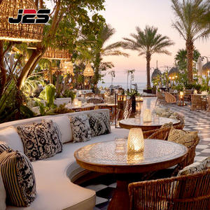 Table de pique-nique extérieure de luxe J2S pour restaurant, ensemble de chaises en rotin courbées de style bohème moderne pour <span class=keywords><strong>club</strong></span> de plage et salon - Product Image 1