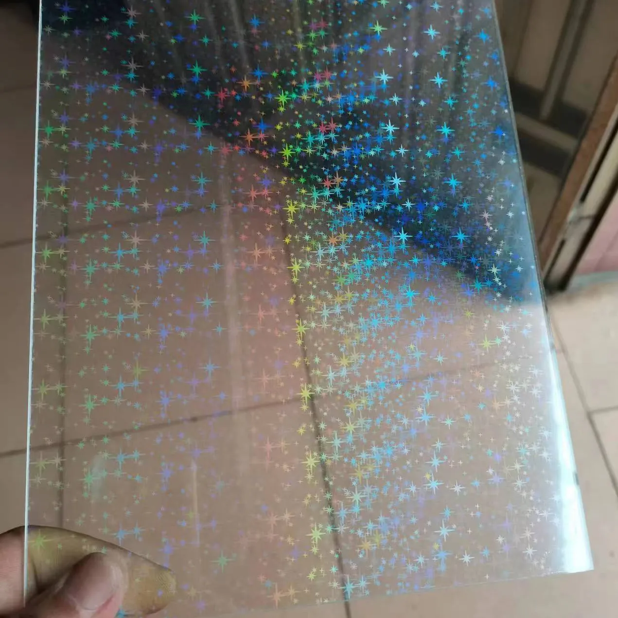 Prezzo all'ingrosso foglio di plastica iridescente strutturato su misura gradiente acrilico foglio arcobaleno acrilico olografico