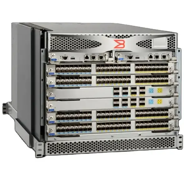 Directeur Brocade X6 VLAN empilable pris en charge les fonctions SNMP QOS LAAC 10/100/1000Mbps dans le directeur de stock