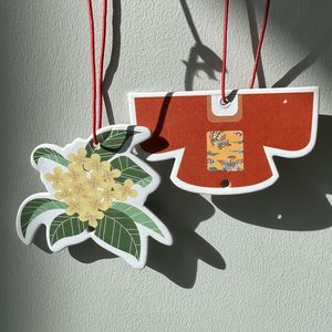 Ambientador <span class=keywords><strong>de</strong></span> papel personalizado con fragancia fresca barata, papel <span class=keywords><strong>de</strong></span> ambientador impreso <span class=keywords><strong>de</strong></span> doble cara para regalo promocional <span class=keywords><strong>de</strong></span> coche, Fragancia - Product Image 4