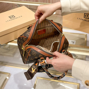 Loumixer 2026 Borsa a Mano di Lusso per Donna, Design a Cuscino, Grande Capacità, Alta Qualità, Vendita all'Ingrosso - Product Image 2