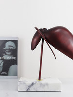 Ornement décoratif semi-artisanal moderne et minimaliste en marbre métallique abstrait pour la maison, le salon, le bureau, la table, l'affichage créatif