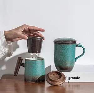 Cangkir teh keramik Retro, dengan pegangan kayu cangkir sederhana dengan tutup dan filter kantor kapasitas besar pemisahan teh
