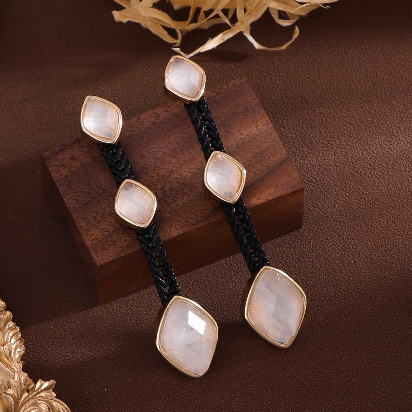 Black and white shell