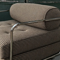 Canapé lounge individuel de style Bauhaus médiéval, fauteuil UNOMIG en tissu et acier inoxydable, chaise de réunion de style industriel vintage