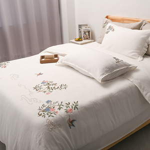 Embroidered Customizable Linen 4-Piece <strong>Bedding</strong> Set, French Washed Dew Linen, Bed Sheets &amp; Duvet Covers, <strong>Bedding</strong> Wholesale - Product Image 1