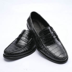 รองเท้าหนังแท้สไตล์อังกฤษสำหรับผู้ชาย พื้นยางเย็บแบบ Goodyear กันน้ำ เหมาะสำหรับฤดูใบไม้ร่วง ใส่ลำลอง ธุรกิจ หรือโอกาสทางการ - Product Image 3