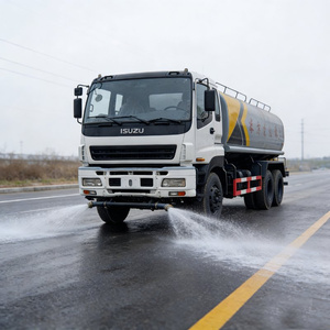 Autocisterna Spruzzatrice d'Acqua Diesel 4x2 ISUZU da 20.000 Litri per Trasporto Acqua Pesante - Product Image 1