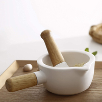 Offre Spéciale blanc céramique mortier et pilon en bois ensembles, l'ail bol de broyage pour ustensiles de cuisine