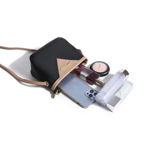 Petit <span class=keywords><strong>sac</strong></span> à bandoulière en cuir végétalien pour femmes, sangle réglable, design minimaliste, cadeau <span class=keywords><strong>de</strong></span> Noël vendredi noir - Product Image 3