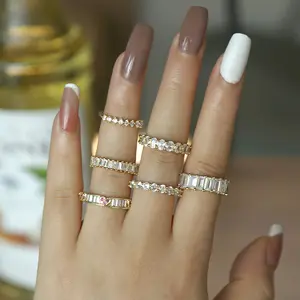 时尚镀金立方氧化锆石戒指闪亮全钻石爱心堆叠戒指