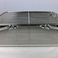 Panier de rangement en acier inoxydable perforé avec couvercle en maille pour instruments de laboratoire