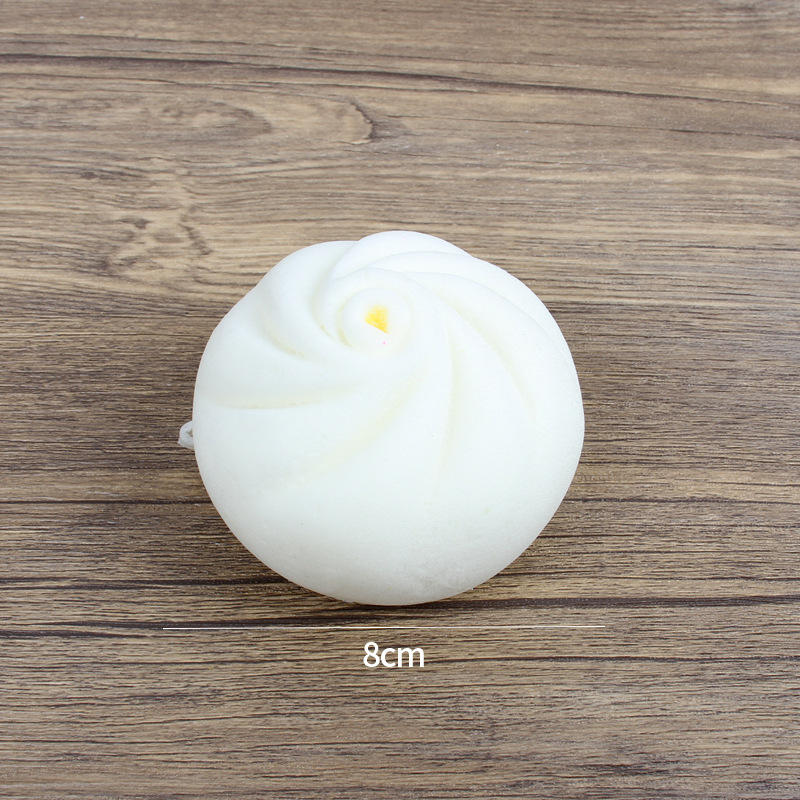 Petit pain à la crème anglaise de 8 cm