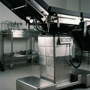 Table chirurgicale gynécologique médicale spécialisée Keling avec design ergonomique pour les suites <span class=keywords><strong>d</strong></span>'obstétrique et <span class=keywords><strong>d</strong></span>'accouchement - Product Image 6