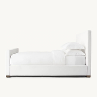 Lit plateforme RH MODENA en chêne massif avec panneau en tissu, pied de lit, taille King/Queen, rembourrage personnalisable, lit traditionnel moelleux, blanc