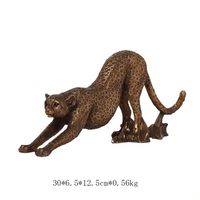 Nouveau design, grande statue de léopard grandeur nature en or, statue de léopard en résine animale pour la décoration intérieure