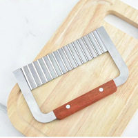 RVS handmatige golfmes aardappelmes model 2828 voor frieten, fruit & groenten, groothandel