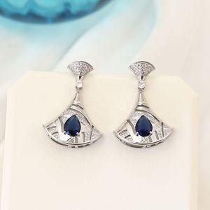 Pendientes de Botón Geométricos con Incrustaciones de Circonita, Chapados en Oro y Cobre, Estilo Europeo Americano de Lujo, para Mujer, Regalo - Product Image 6