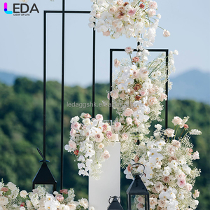 Soporte de fondo cuadrado de metal negro moderno LEDA para decoración de bodas, fiestas y eventos. - Product Image 4