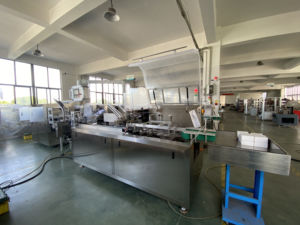 Machine d'emballage automatique de cartons 30-120 CPM avec contrôle PLC, équipement d'emballage de cartons stable - Product Image 5