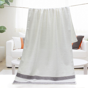 Serviettes <span class=keywords><strong>de</strong></span> <span class=keywords><strong>bain</strong></span> en coton 100% <span class=keywords><strong>de</strong></span> luxe à absorption élevée, personnalisées, très vendues, <span class=keywords><strong>grande</strong></span> <span class=keywords><strong>taille</strong></span>, 5 étoiles, ensemble <span class=keywords><strong>de</strong></span> serviettes <span class=keywords><strong>de</strong></span> <span class=keywords><strong>bain</strong></span> pour hôtel - Product Image 3