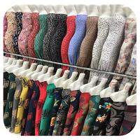 Tissu challis en rayonne 45s imprimé floral rose, tissé uni, doux, 100% viscose, pour robe, vente en gros, design personnalisé