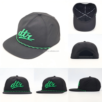 Gorra trucker Richardson 256 de 5 paneles de nailon de secado rápido sin estructura, gorras de ala plana bordadas en blanco con cierre snapback y cuerda, estilo Dad Hat.