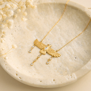 Collier Pendentif Aigle Plaqué Or 18K Zircon Acier Inoxydable Bijoux Femme Accessoire de Mode pour Fête - Product Image 4