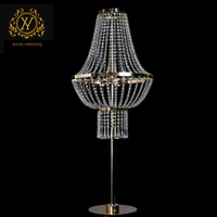 Support de fleurs en métal doré pour mariage, lustre en cristal, support de chemin de table pour décoration de table dorée, centres de table de mariage