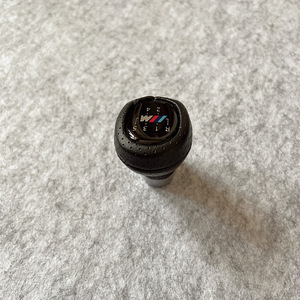 Poignée de levier de vitesse en cuir Chen Can pour BMW, boîte manuelle 5 vitesses, logo M - Product Image 4