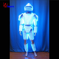 Costume de robot lumineux LED, armure de guerrier cyberpunk, contrôle sans fil pour les performances de DJ en boîte de nuit, spectacles sur scène, événements