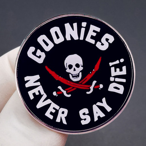 Pin Esmaltado con Frase de la Película Los Goonies - Product Image 3