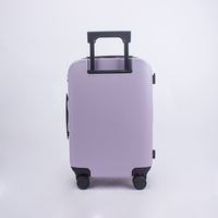 Valise rigide minimaliste moderne légère à lignes verticales, résistante aux rayures, en PC, avec serrure TSA, pour voyages d'affaires
