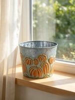 Pot Bunga Logam Galvanis Ukiran Tangan Motif Tulip Kuning 7.5 inci Carol Wholesale, Dekorasi Taman Rustic untuk Rumah