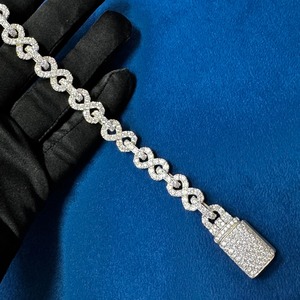 Fabricación India VVS Moissanite Diamond 925 Sterling Silver Infinity Style Hip Hop Joyería cubana Pulsera disponible para la venta - Product Image 2