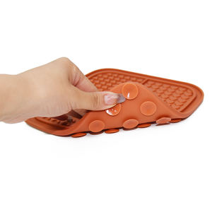 Nueva ventosa de alimentador lento de alta calidad para mascotas, almohadilla para lamer perros y gatos, alivio de la ansiedad, diseño antideslizante, alfombrilla para lamer de silicona - Product Image 6