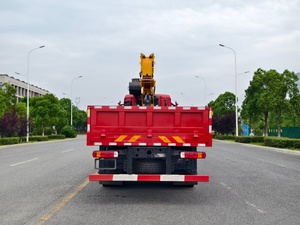 Camion-grue Sinotruk Howo 6X4 10 tonnes, 8x4 15 tonnes, Camion benne 20 tonnes avec grue, Grues de camion à vendre - Product Image 6