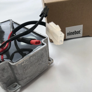 Vente en gros de pièces de <span class=keywords><strong>chargeur</strong></span> de scooter <span class=keywords><strong>max</strong></span> <span class=keywords><strong>g30</strong></span> <span class=keywords><strong>Chargeur</strong></span> intégré d'origine pour pièces de rechange <span class=keywords><strong>ninebot</strong></span> <span class=keywords><strong>max</strong></span> <span class=keywords><strong>g30</strong></span> - Product Image 2