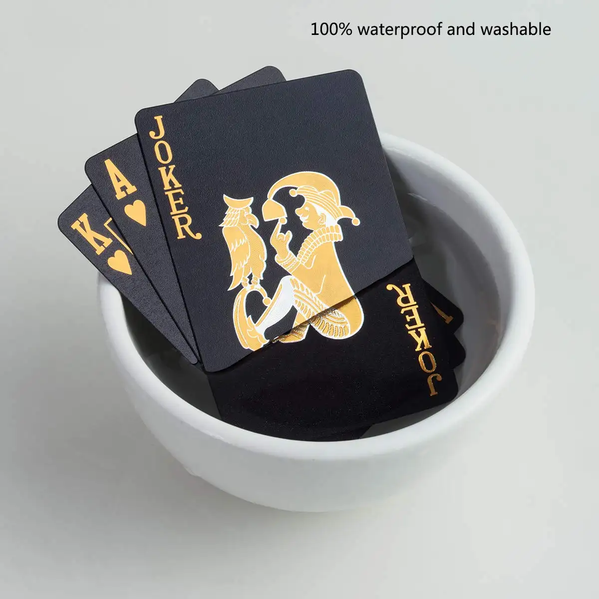वाटरप्रूफ काले प्लास्टिक खेलने कार्ड कस्टम लोगो पैटर्न पोकर कार्ड उपहार कार्ड