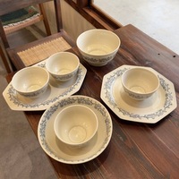 Vaisselle en Porcelaine Fine (Bone China) Série Rose Peinte à la Main Style Vintage Français, Bols et Assiettes en Céramique Sous Glaçure pour Usage Domestique
