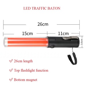 Bastone LED Portatile Multifunzione Ricaricabile Lampeggiante per Sicurezza Stradale - Product Image 6