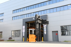 מלגזה חשמלית תלת כיוונית לערוצים צרים, דגם VNA, עם אפשרות ישיבה - Product Image 5