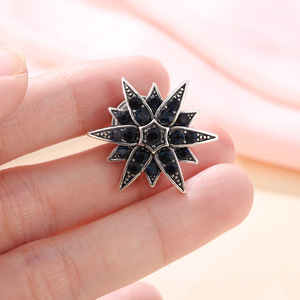 Broche Étoile Rétro Européenne et Américaine en Alliage de Zinc, Sertie de Griffes, 2,5x2,5cm, Accessoire de Mode pour Fête - Product Image 3