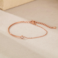 Bracelet porte-bonheur pour femme, bijoux classiques simples et élégants, en acier inoxydable plaqué or, chaîne à maillons, zircon, réglable