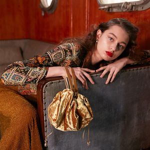 ถุงผ้าไหมกำมะหยี่หรูหราขนาด25นิ้วสำหรับฤดูหนาวผ้าไหมแท้ปักลายแบบสัมผัสนุ่มสำหรับบ้าน - Product Image 5