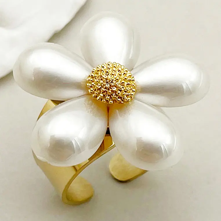 Nuovo squisito zircone cubico fiore anello da dito per le donne ragazze di moda accessori in metallo gioielli regalo