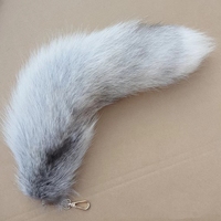 Vente en gros de queue de renard en fourrure de cristal moelleuse de 45 cm, queue de renard en fourrure véritable pour adulte, à des fins décoratives