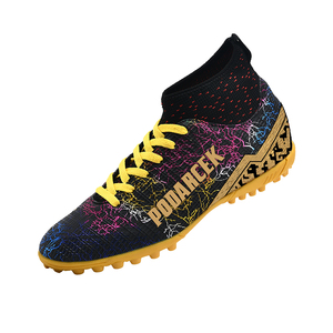 <span class=keywords><strong>Scarpe</strong></span> <span class=keywords><strong>da</strong></span> calcio professionali <span class=keywords><strong>da</strong></span> uomo <span class=keywords><strong>con</strong></span> borchie in gomma in vera pelle Futsal personalizzate per bambini - Product Image 4