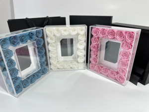 Marco <span class=keywords><strong>de</strong></span> <span class=keywords><strong>Fotos</strong></span> con Rosas Preservadas, <span class=keywords><strong>Caja</strong></span> <span class=keywords><strong>de</strong></span> Acrílico con 18 Rosas Eternas, Regalo Romántico para el Día <span class=keywords><strong>de</strong></span> San Valentín, Día <span class=keywords><strong>de</strong></span> la Madre, Boda - Product Image 1